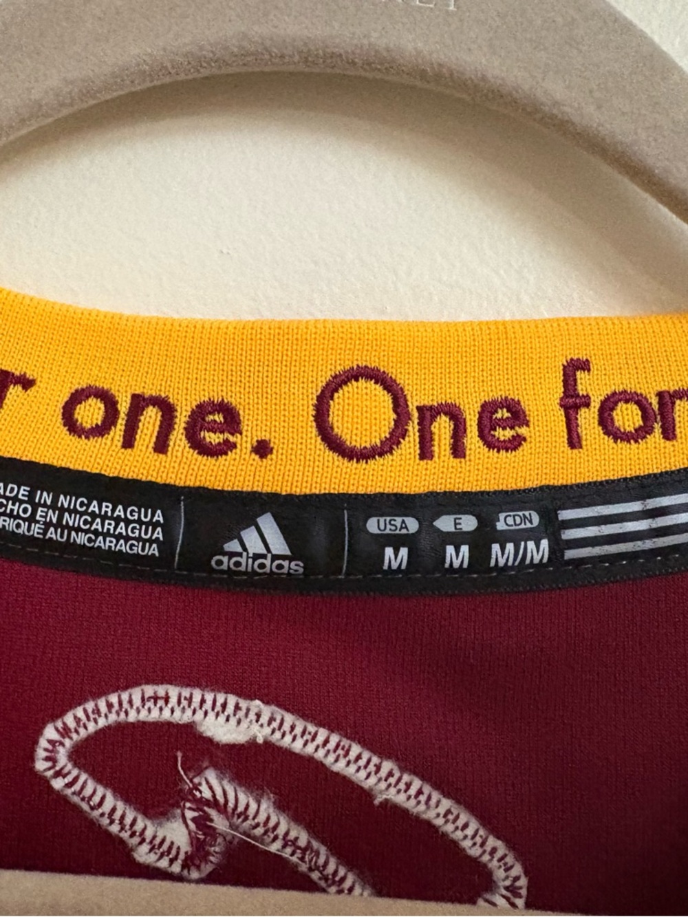 LeBron James Cleveland Cavaliers Adidas Swingman Jersey #23 Road Yellow Size M - Picture 5 of 10